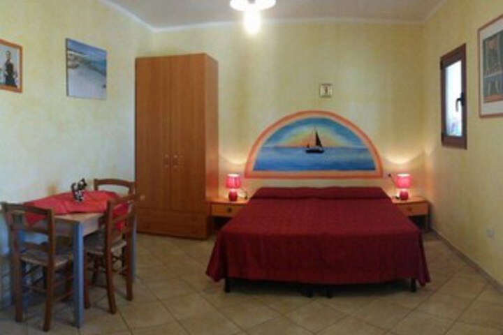 Room 48 of 76