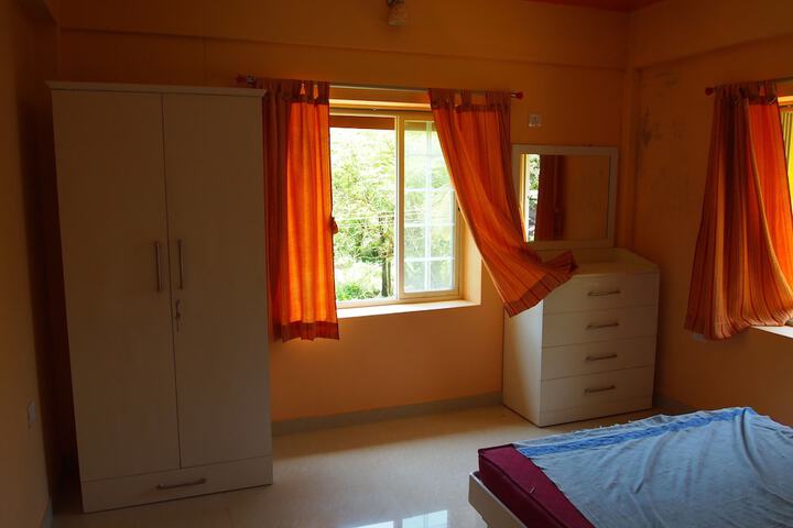 Room 5 of 37