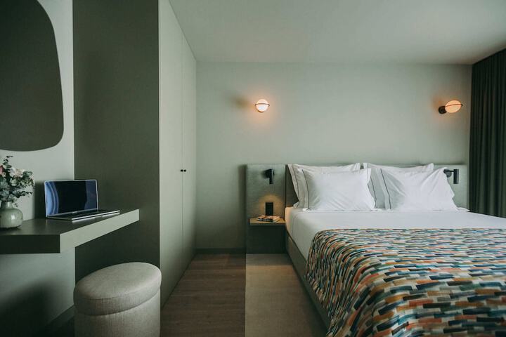 Room 28 of 145