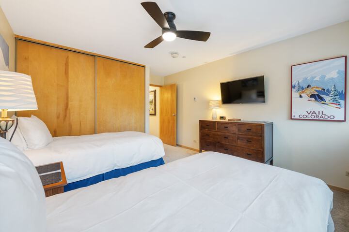 Room 26 of 215