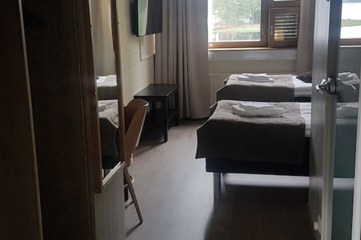 Room 11 of 35