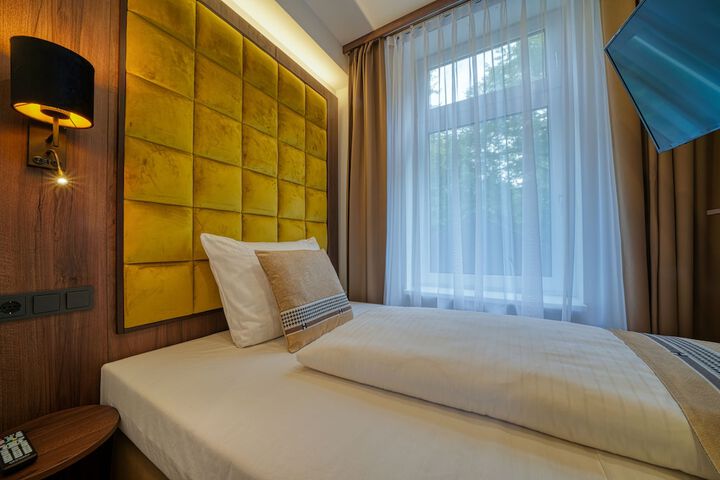 Room 22 of 45