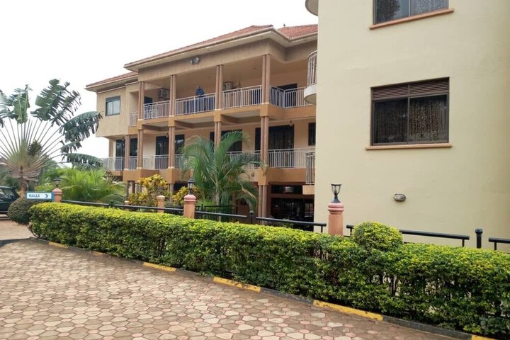 Hotel Exterior 54 of 55