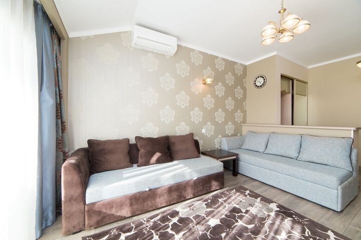 Room 74 of 158