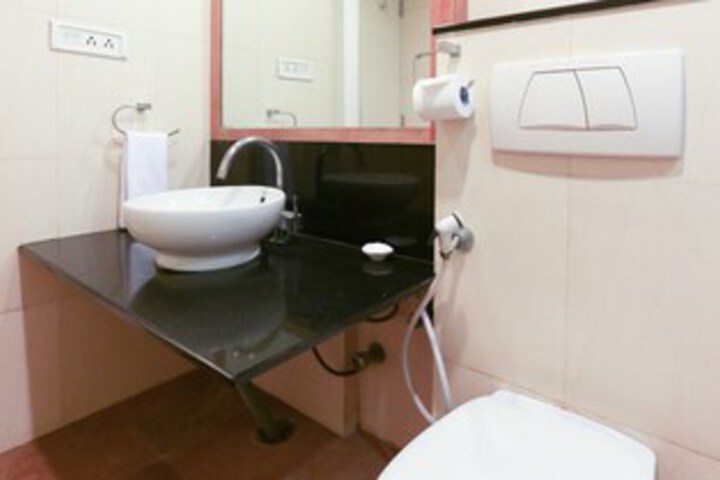 Room 7 of 97