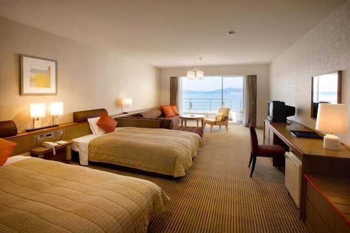 Room 4 of 22