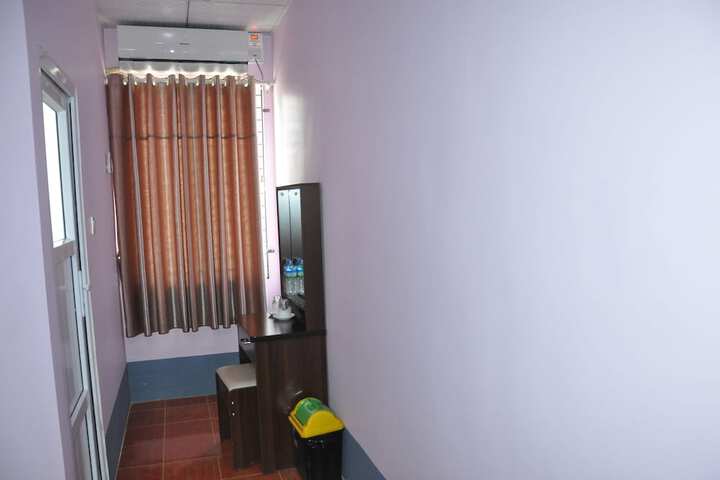 Room 11 of 40