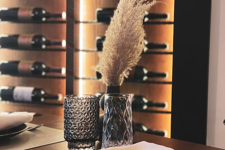 Dining 60 of 70