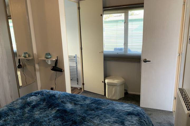 Immaculate 2-bed Caravan in Clacton-on-sea in Clacton-on-Sea