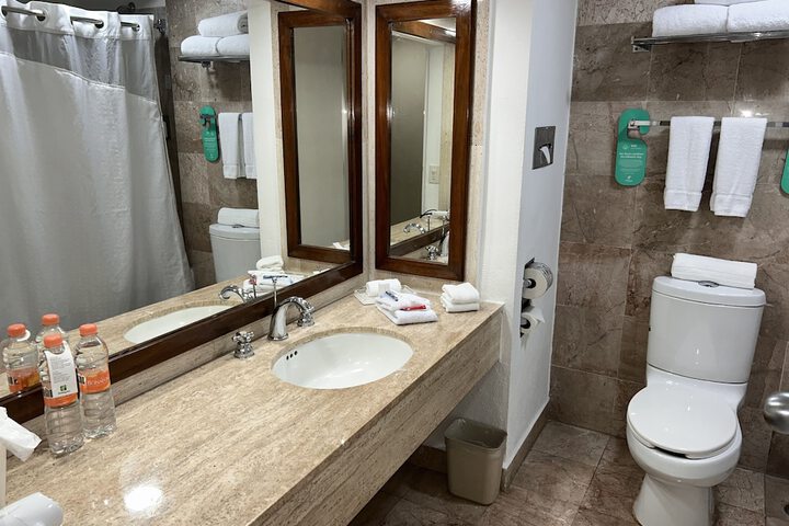 Room 44 of 94
