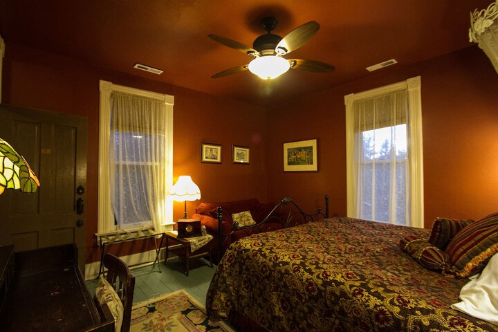 Room 10 of 41