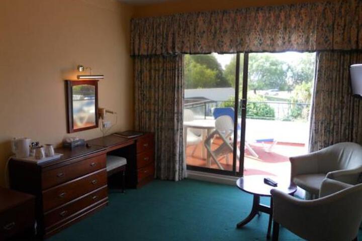 Old Court House Hotel