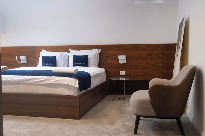 Room 11 of 55