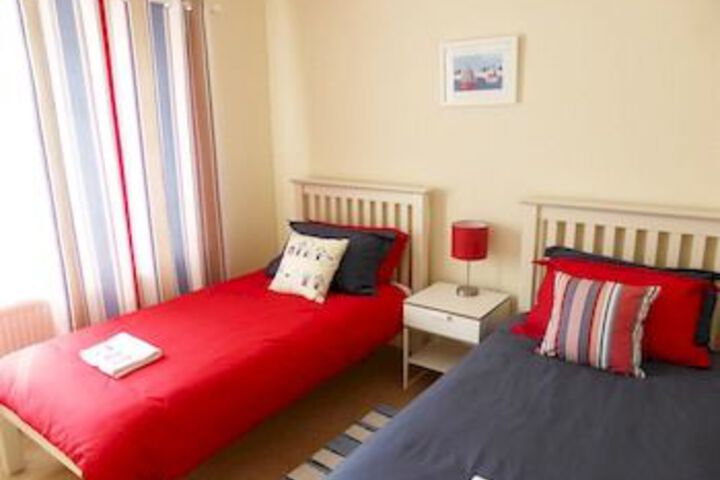 Room 6 of 26