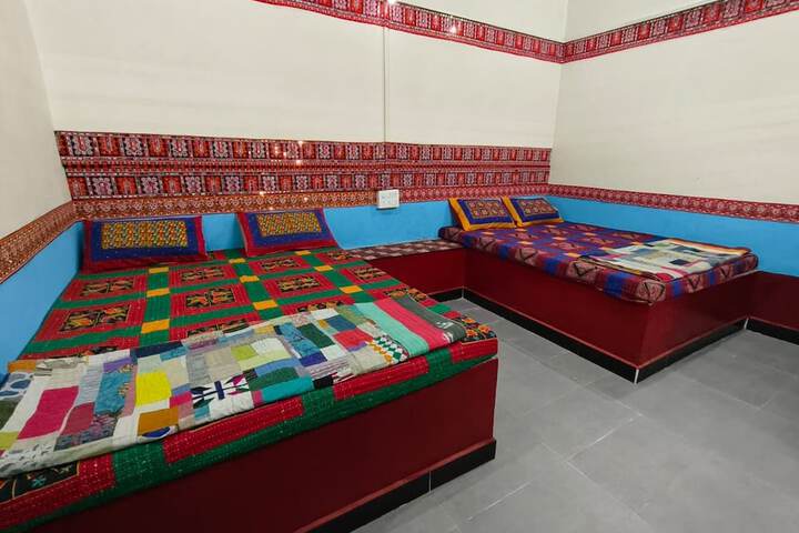 Room 12 of 35