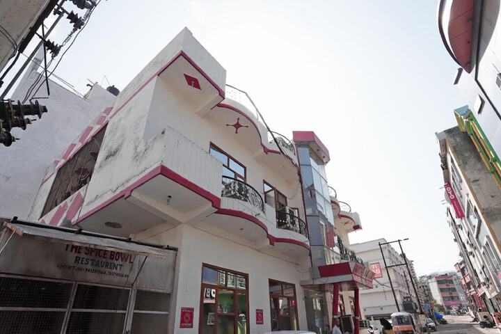 GOROOMGO HOTEL BALAJI HARIDWAR