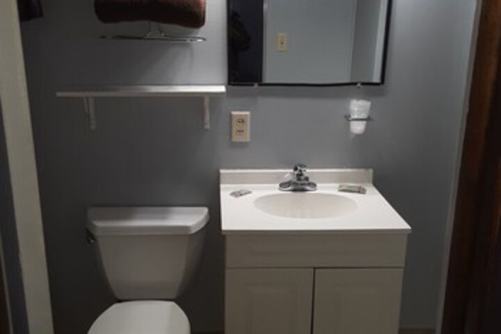 Room 7 of 18