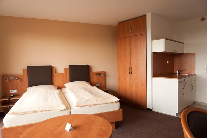 Room 8 of 39