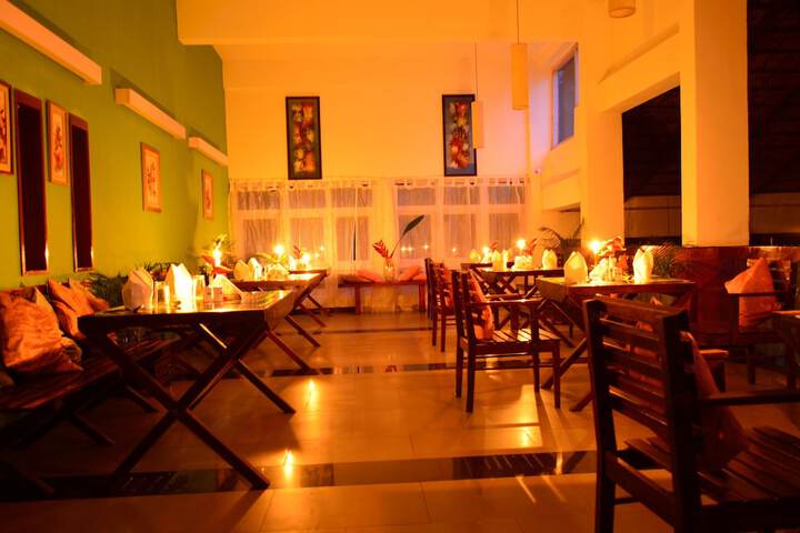 Dining 37 of 71
