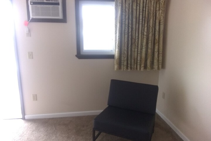 Room 5 of 38