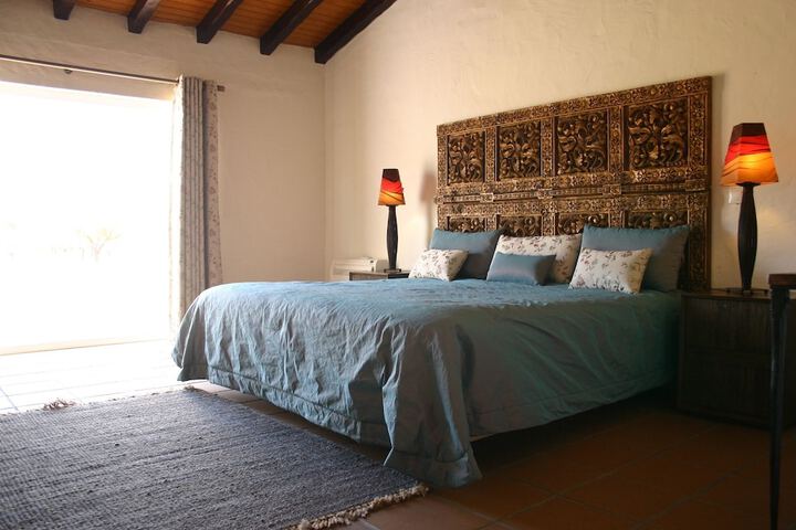 Room 3 of 38