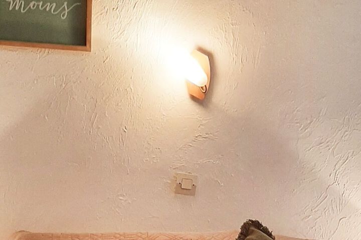 Room 6 of 72