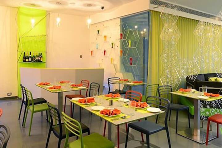 Dining Photos