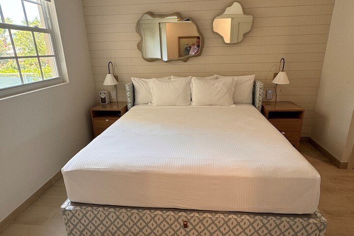 Room 47 of 209