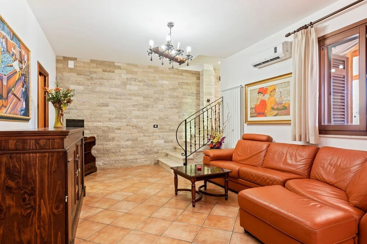 Peaceful Holiday Home in Punta Milocca With Private Pool