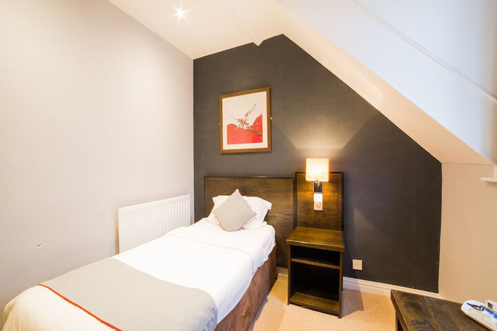 Room 19 of 36