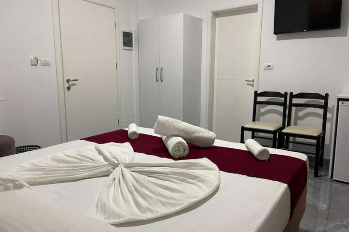 Room 7 of 30