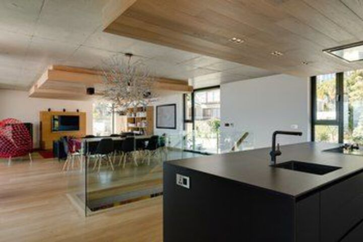 Room 20 of 28