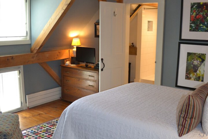 Room 2 of 29