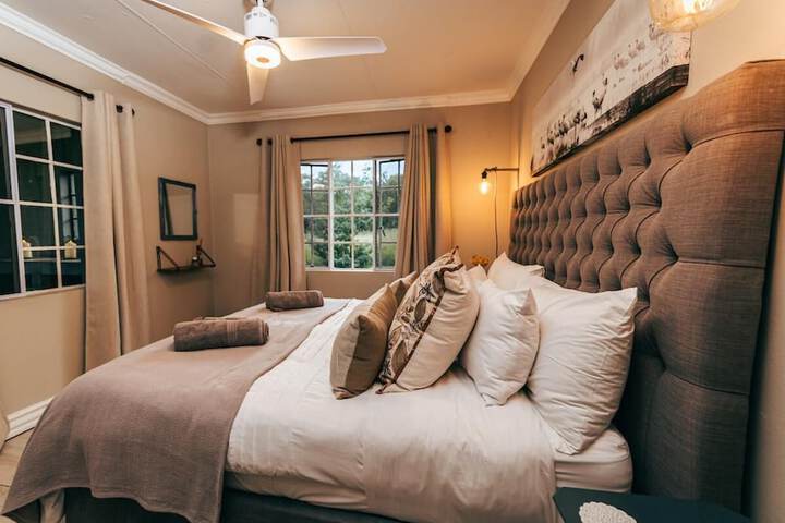 Room 10 of 242