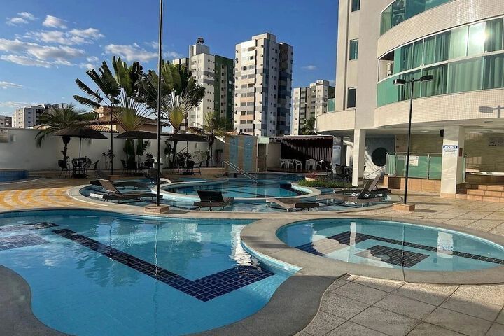 Pool 21 of 44