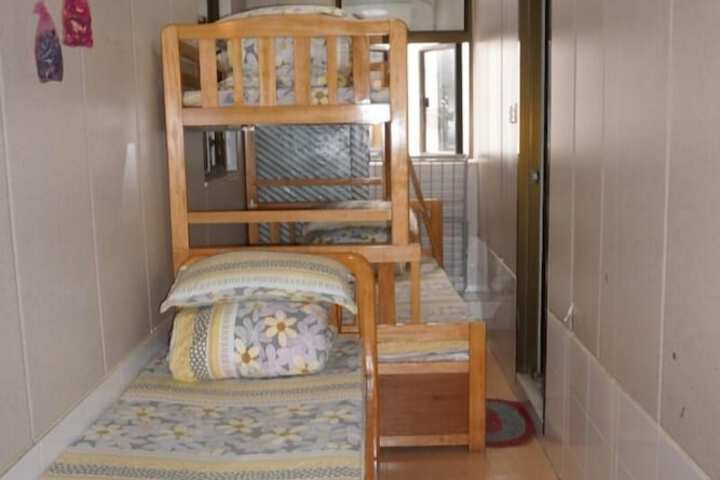 Room 10 of 14