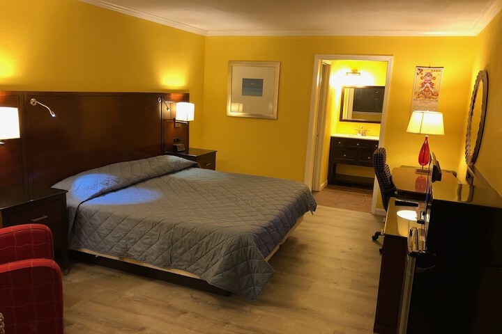 Room 2 of 14