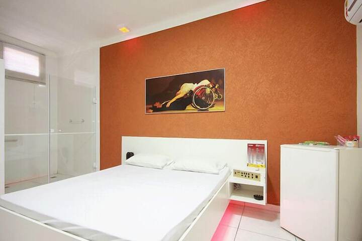 Room 14 of 33