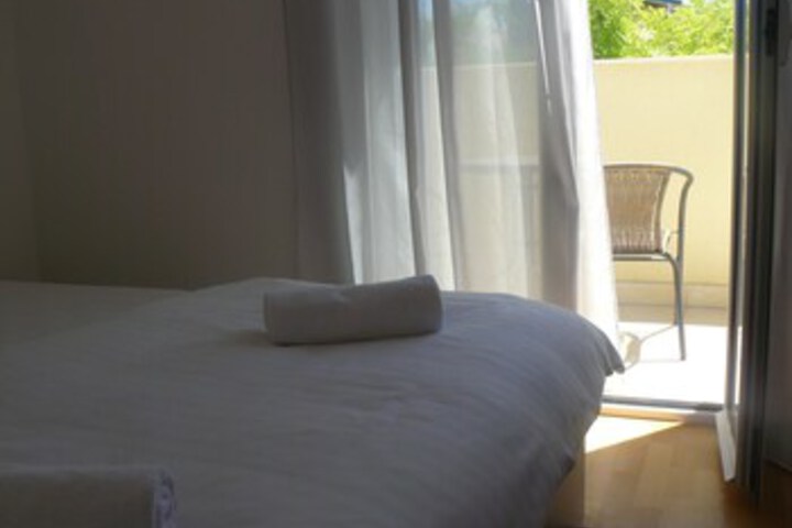 Room 27 of 63
