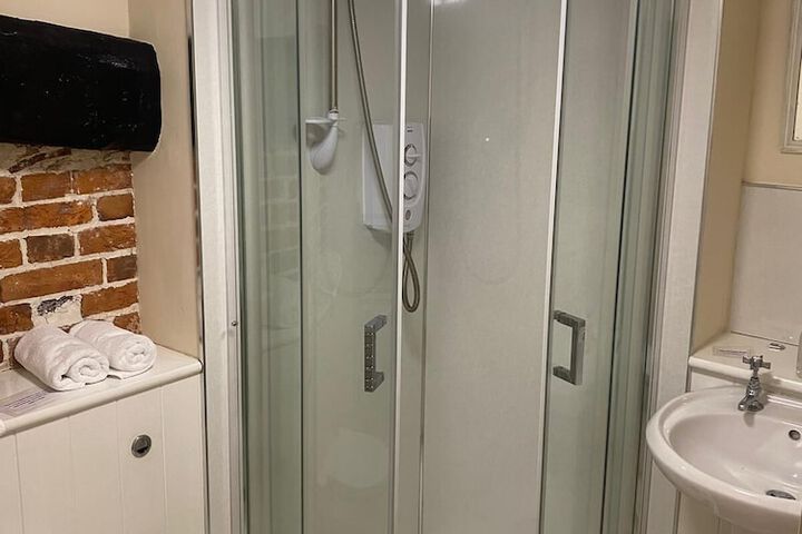 Room 10 of 10