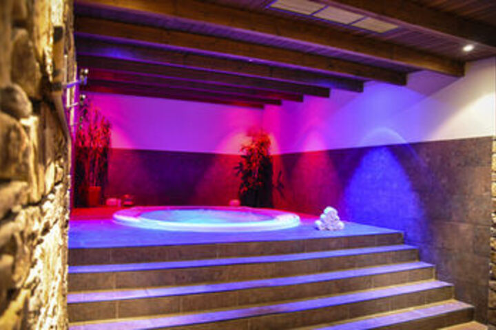 Spa 41 of 58