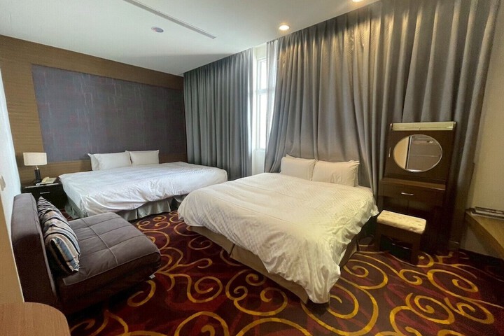Room 26 of 64