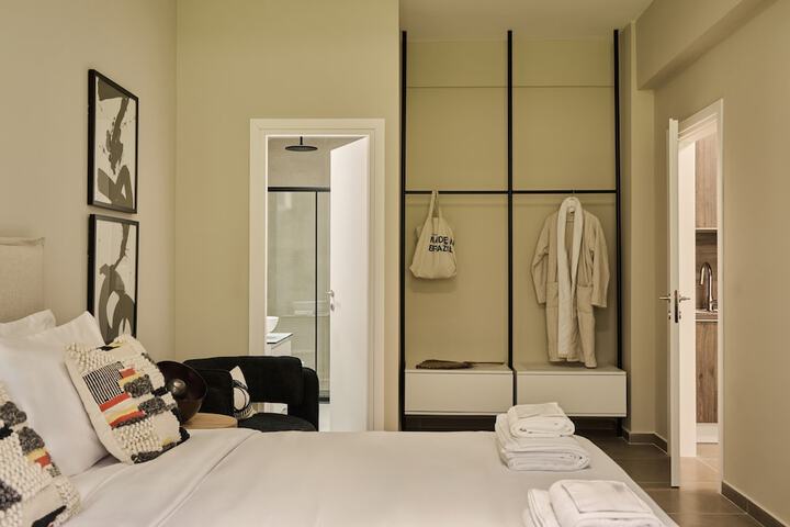 Room 7 of 20