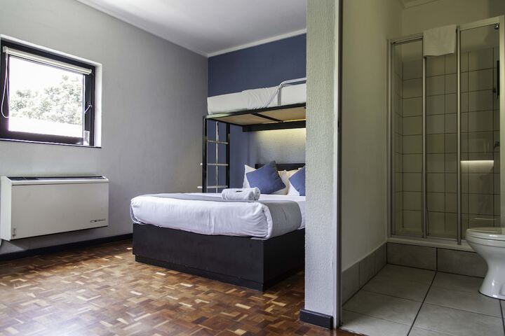 Room 20 of 32