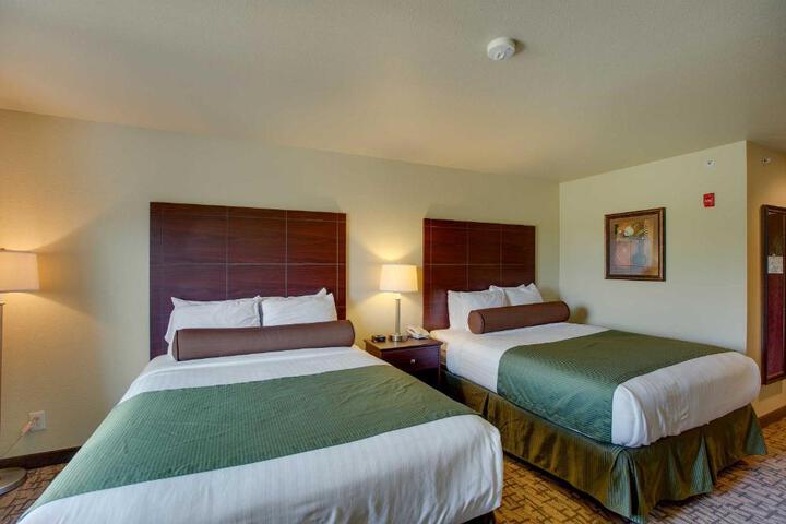 2 Queen Guest Room (2 of 8)