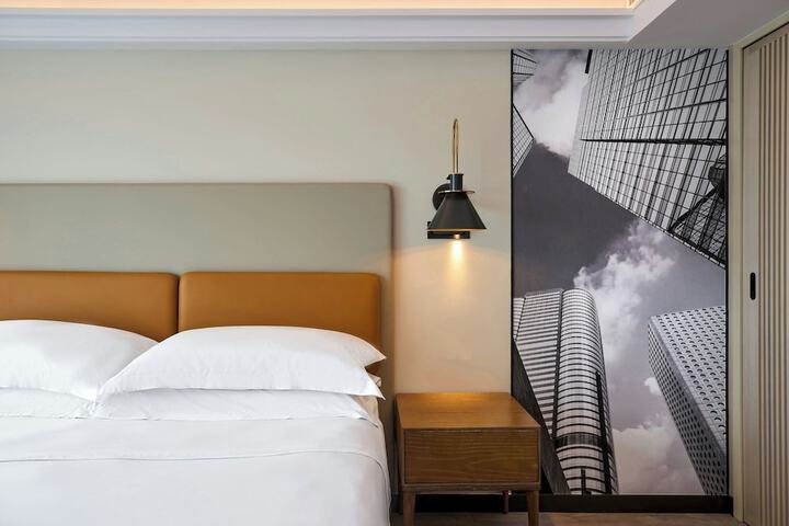 Room 20 of 153