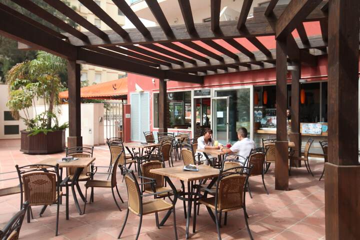 Food court