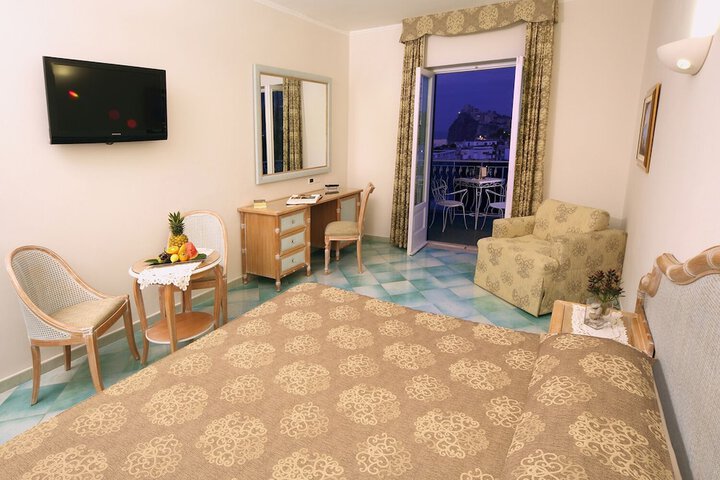 Room 14 of 81