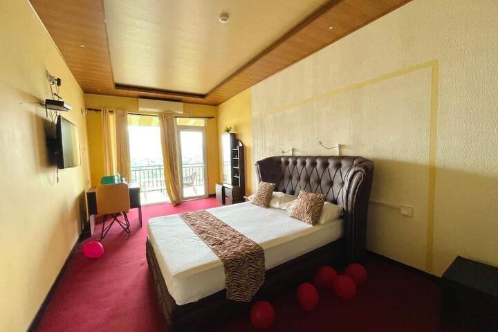 Room 3 of 15