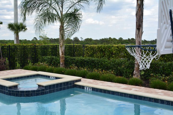 Pool 27 of 36